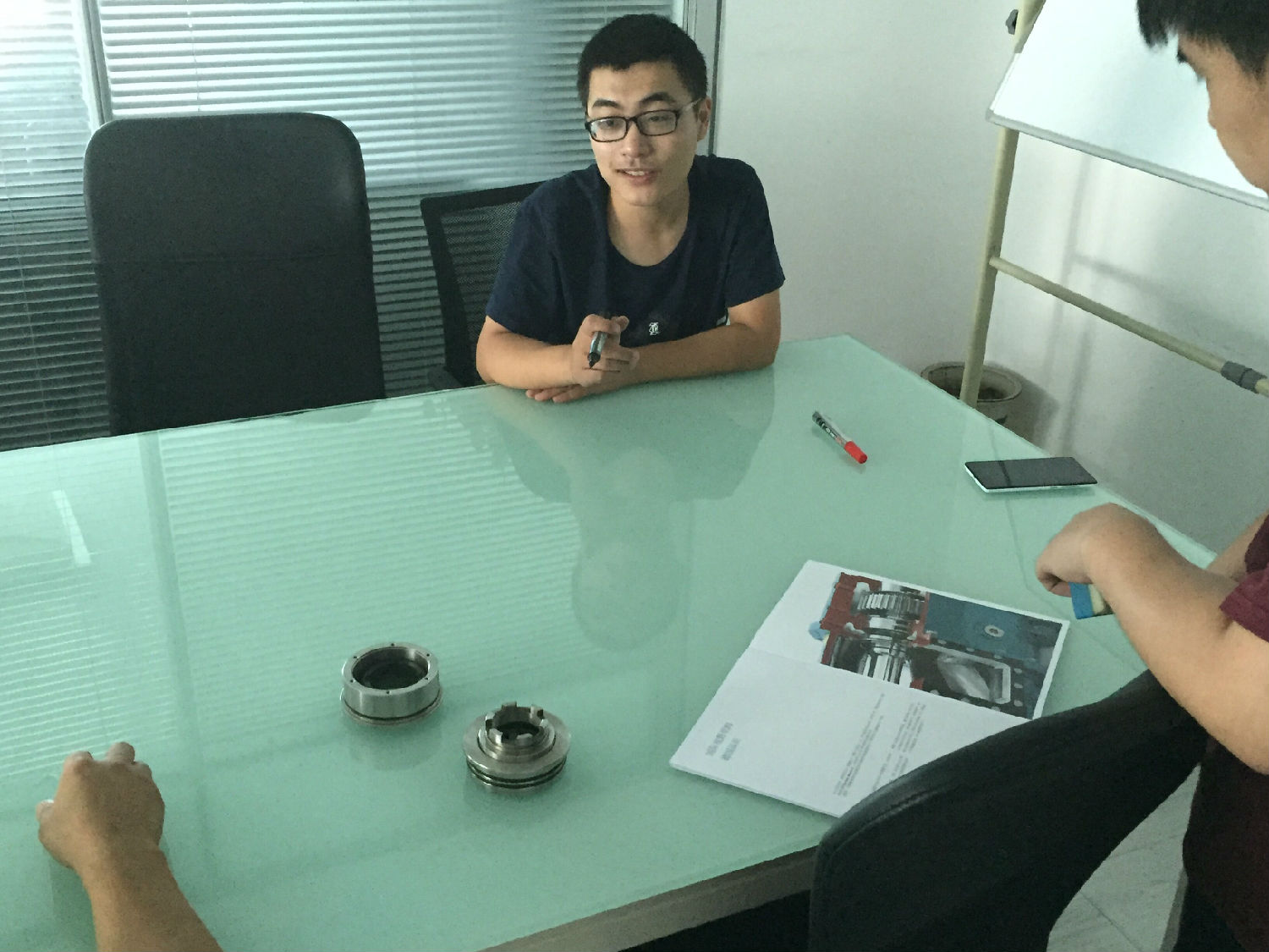 麻豆免费版免费下载麻豆视频免费下载团队进行技术讨论