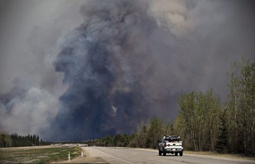 加拿大大火可能促使石油油价蹿升 加拿大大火可能促使石油油价蹿升